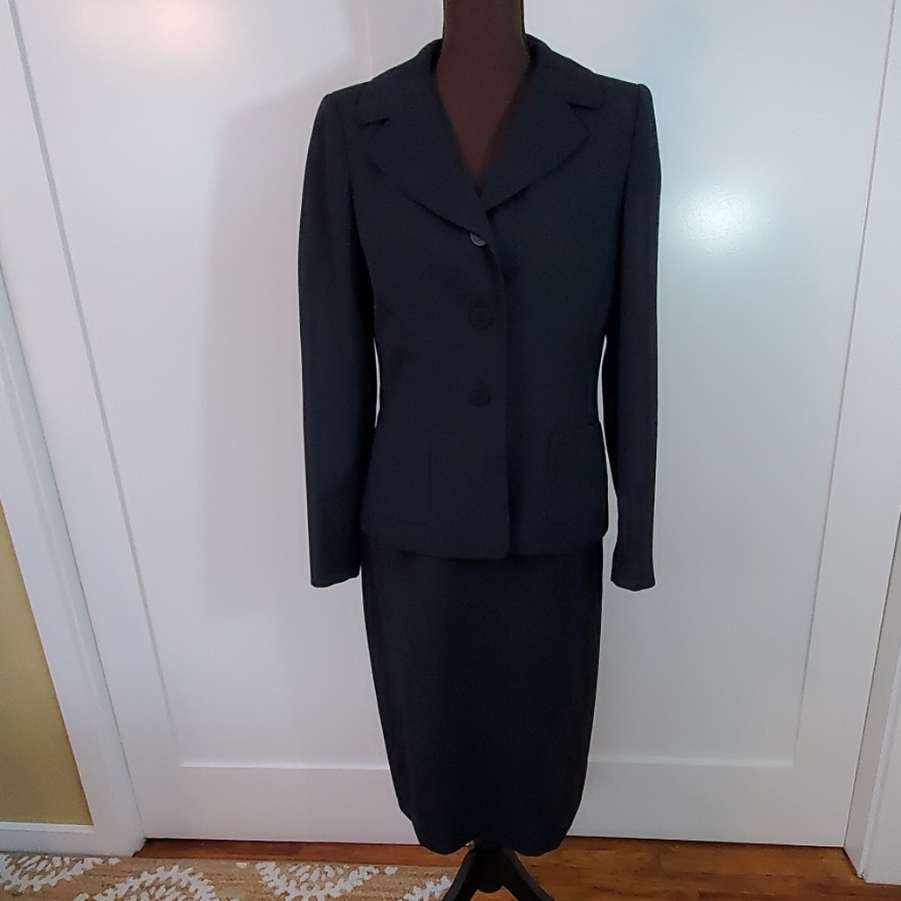 Black Jones Wear suit